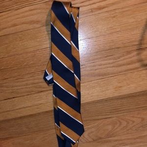 Tie Bar orange and Navy tie